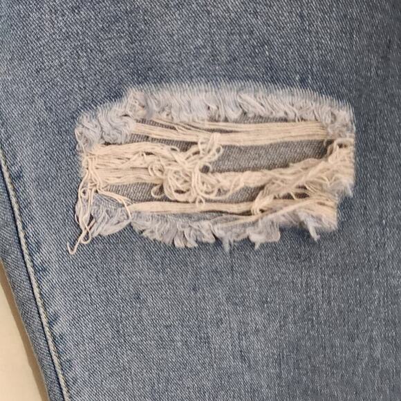 Destroyed Jeans Light Wash Light Blue Distressed Denim Women's Size 12 Y2K - Picture 8 of 10